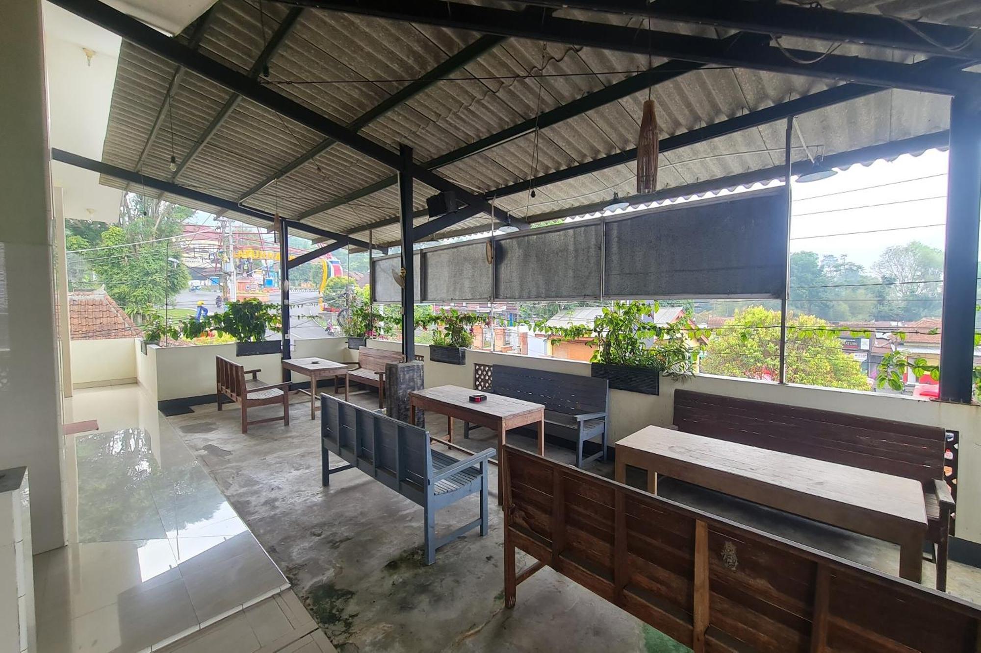 Capital O 93250 Hotel Tirta Kencana 2 Baturaden Banyumas Εξωτερικό φωτογραφία